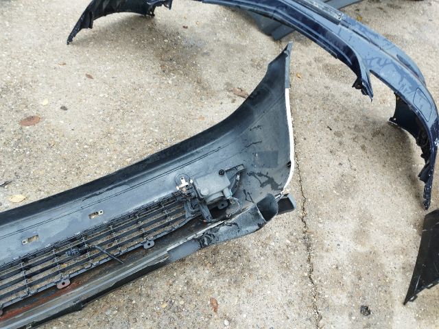 bontott OPEL ZAFIRA A Első Lökhárító (Részeivel)