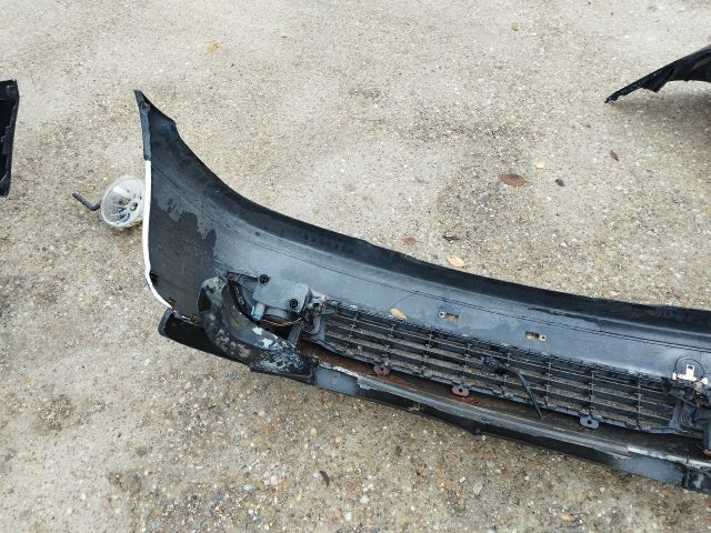 bontott OPEL ZAFIRA A Első Lökhárító (Részeivel)