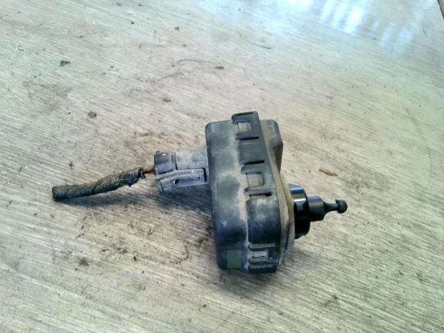 bontott OPEL ZAFIRA A Fényszórómagasság Állító Motor Bal