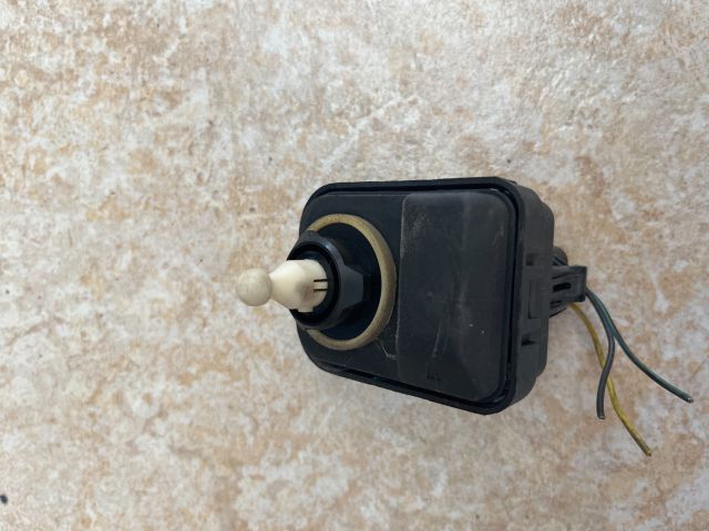 bontott OPEL ZAFIRA A Fényszórómagasság Állító Motor (Pozíciófüggetlen)