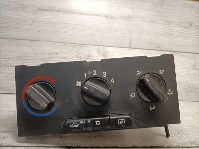 bontott OPEL ZAFIRA A Fűtéskapcsoló (manuális klímás)