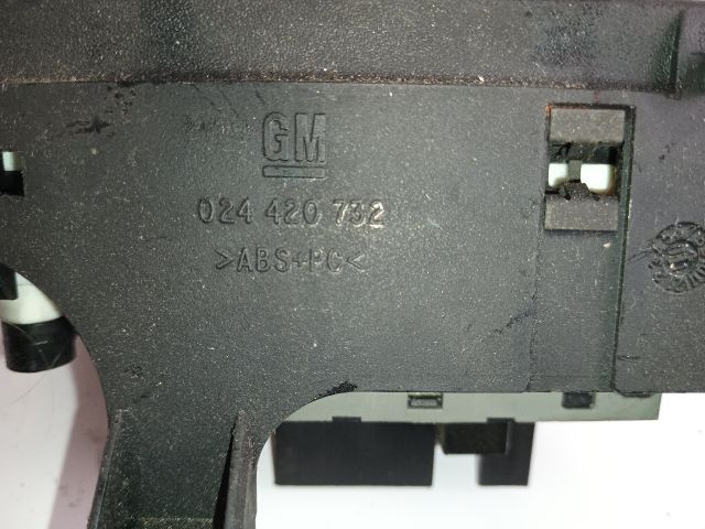 bontott OPEL ZAFIRA A Fűtéskapcsoló (manuális klímás)