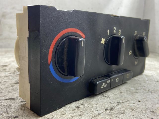 bontott OPEL ZAFIRA A Fűtéskapcsoló (manuális klímás)