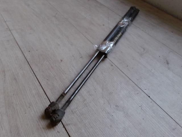 bontott OPEL ZAFIRA A Gázrugós Kitámasztó Teleszkóp Pár Csomagtérajtó