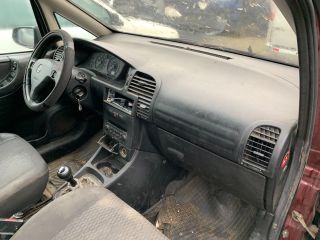 bontott OPEL ZAFIRA A Hátsó Lökhárító (Részeivel)