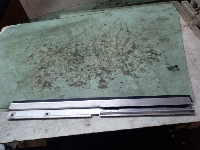 bontott OPEL ZAFIRA A Jobb első Ablak