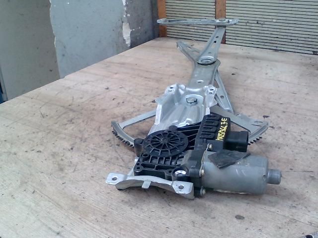 bontott OPEL ZAFIRA A Jobb első Ablakemelő Szerkezet (Elektromos)