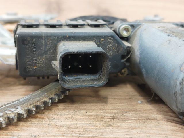 bontott OPEL ZAFIRA A Jobb első Ablakemelő Szerkezet (Elektromos)