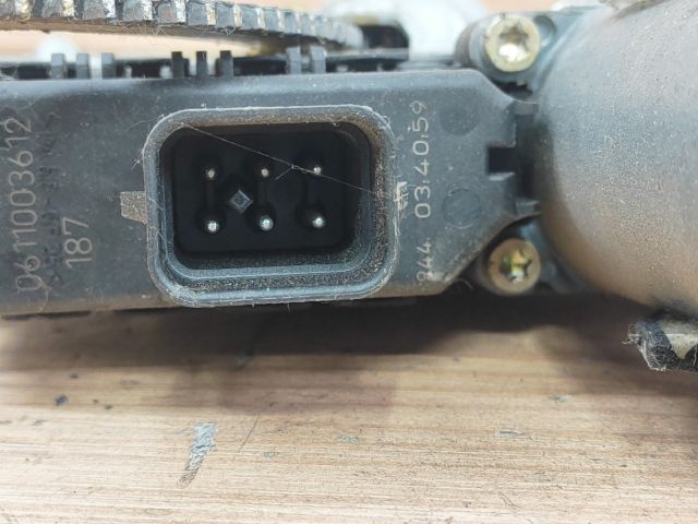 bontott OPEL ZAFIRA A Jobb első Ablakemelő Szerkezet (Elektromos)