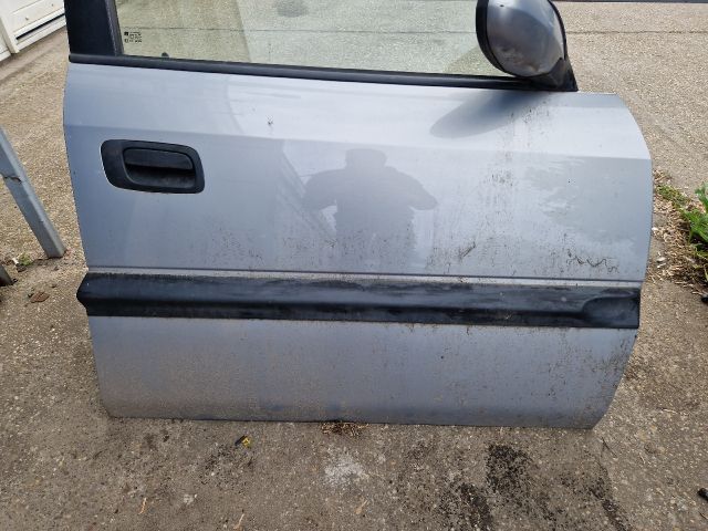 bontott OPEL ZAFIRA A Jobb első Ajtó (Részeivel)