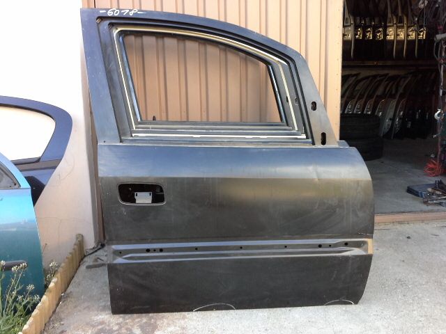 bontott OPEL ZAFIRA A Jobb első Ajtó (Részeivel)