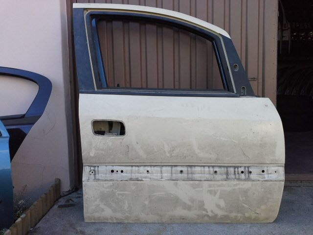 bontott OPEL ZAFIRA A Jobb első Ajtó (Részeivel)