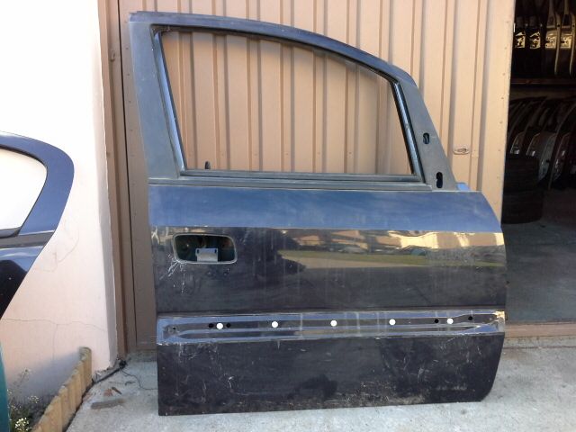 bontott OPEL ZAFIRA A Jobb első Ajtó (Részeivel)