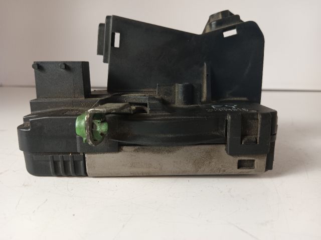 bontott OPEL ZAFIRA A Jobb első Ajtózár