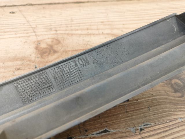 bontott OPEL ZAFIRA A Jobb Fényszóró Bajusz Díszléc