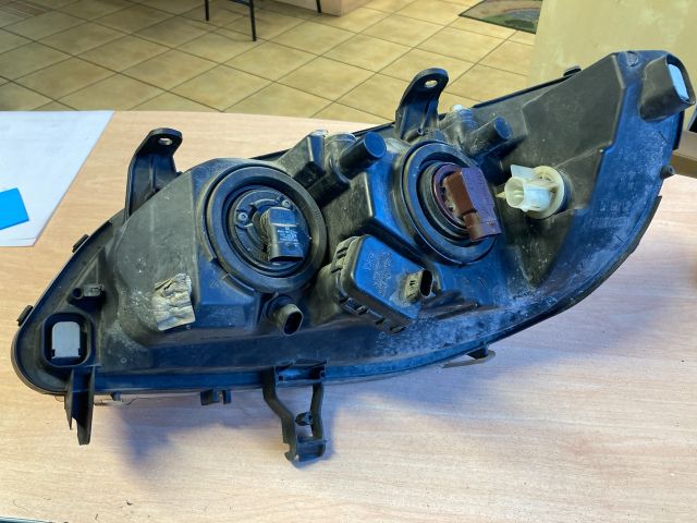 bontott OPEL ZAFIRA A Jobb Fényszóró