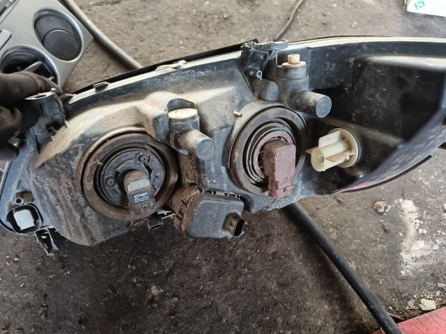 bontott OPEL ZAFIRA A Jobb Fényszóró