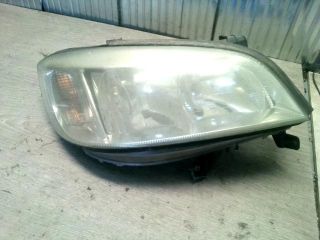 bontott OPEL ZAFIRA A Jobb Fényszóró