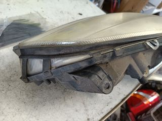 bontott OPEL ZAFIRA A Jobb Fényszóró