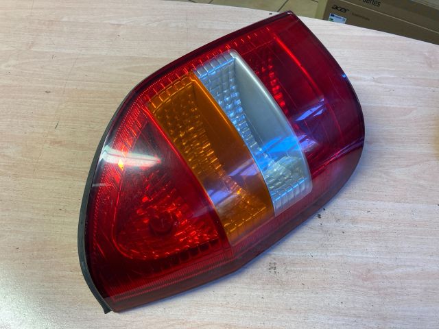 bontott OPEL ZAFIRA A Jobb Fényszóró