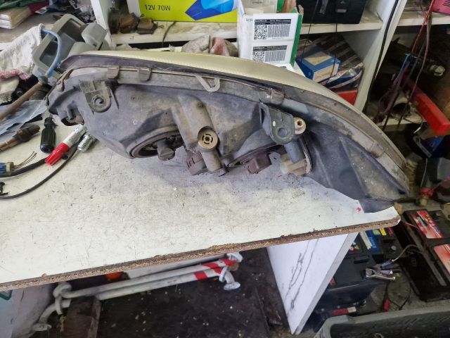 bontott OPEL ZAFIRA A Jobb Fényszóró