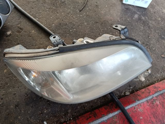 bontott OPEL ZAFIRA A Jobb Fényszóró