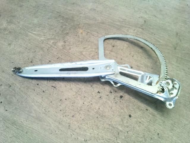 bontott OPEL ZAFIRA A Jobb hátsó Ablakemelő Szerkezet (Mechanikus)