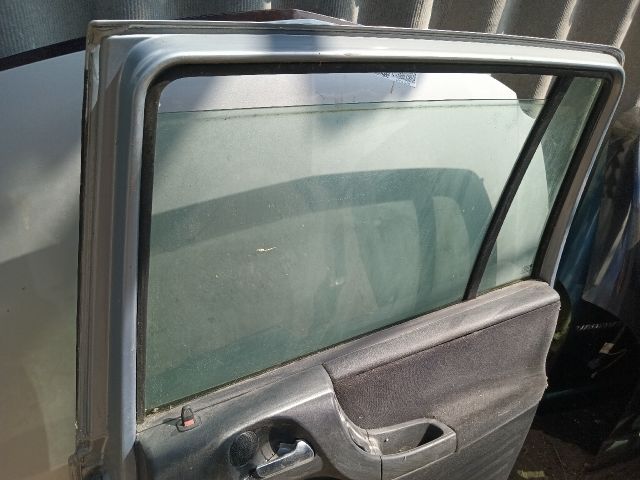 bontott OPEL ZAFIRA A Jobb hátsó Ajtó (Részeivel)