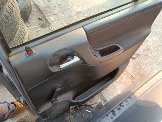 bontott OPEL ZAFIRA A Jobb hátsó Ajtó (Részeivel)