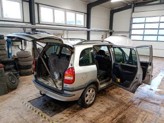 bontott OPEL ZAFIRA A Jobb hátsó Ajtózár