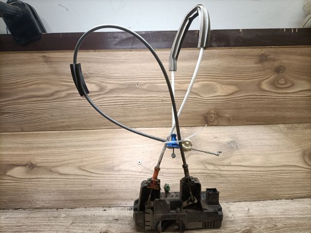 bontott OPEL ZAFIRA A Jobb hátsó Ajtózár