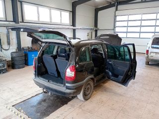 bontott OPEL ZAFIRA A Jobb hátsó Fixüveg (Ajtóban)