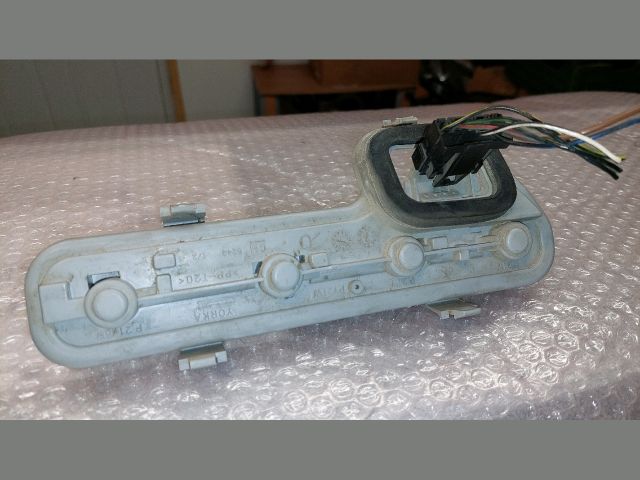 bontott OPEL ZAFIRA A Jobb Hátsó Lámpa Foglalat