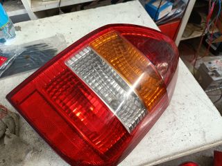 bontott OPEL ZAFIRA A Jobb Hátsó Lámpa