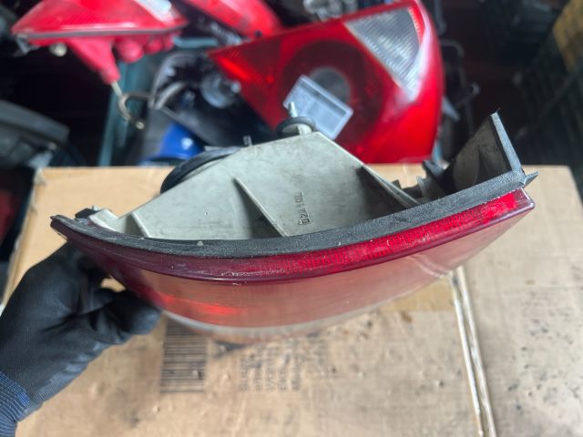 bontott OPEL ZAFIRA A Jobb Hátsó Lámpa