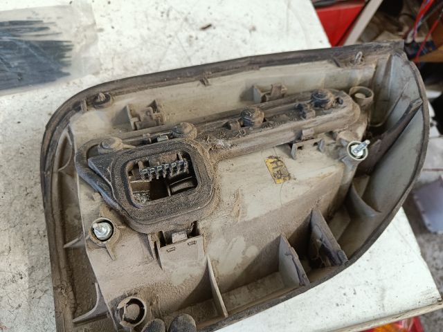 bontott OPEL ZAFIRA A Jobb Hátsó Lámpa