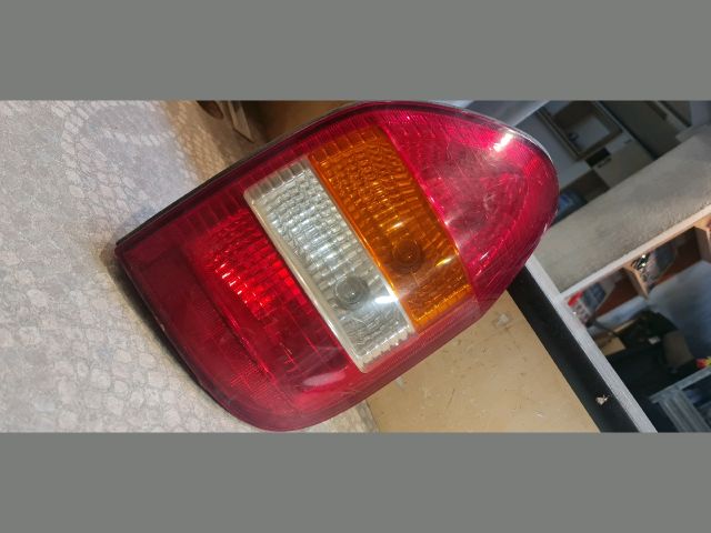 bontott OPEL ZAFIRA A Jobb Hátsó Lámpa