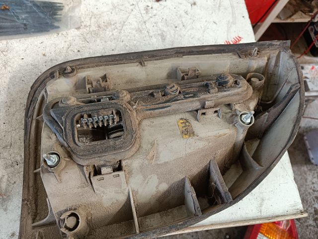 bontott OPEL ZAFIRA A Jobb Hátsó Lámpa