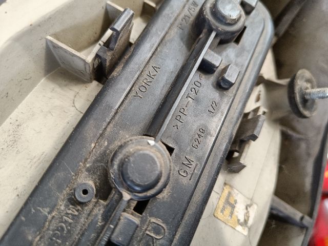 bontott OPEL ZAFIRA A Jobb Hátsó Lámpa