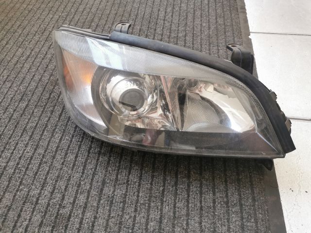 bontott OPEL ZAFIRA A Jobb Xenon Fényszóró