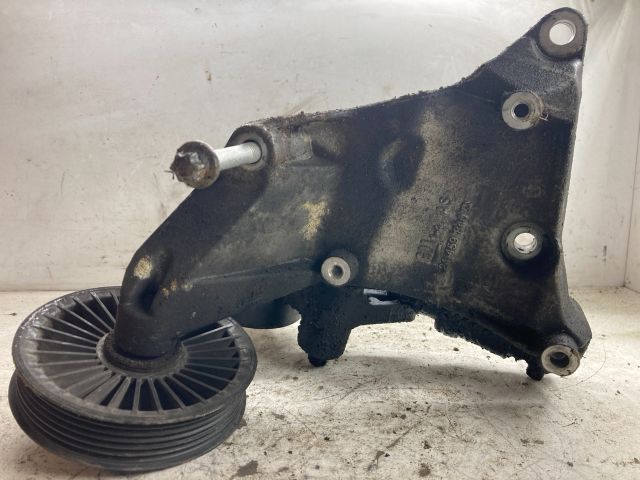 bontott OPEL ZAFIRA A Klímakompresszor Tartó Bak