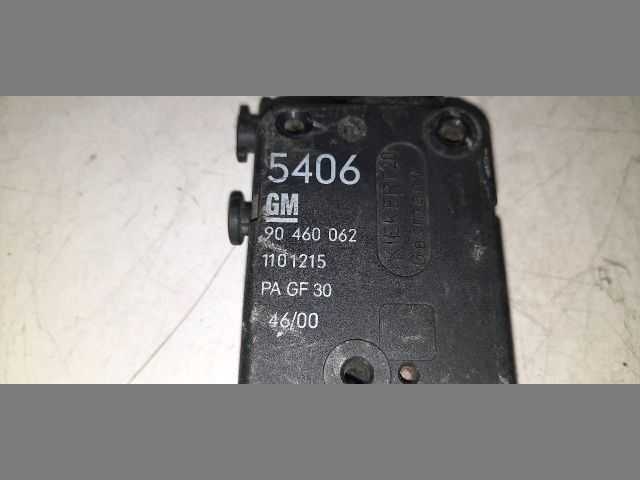 bontott OPEL ZAFIRA A Központizár Motor Csomagtérajtó