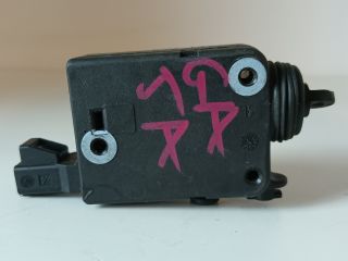 bontott OPEL ZAFIRA A Központizár Motor Csomagtérajtó