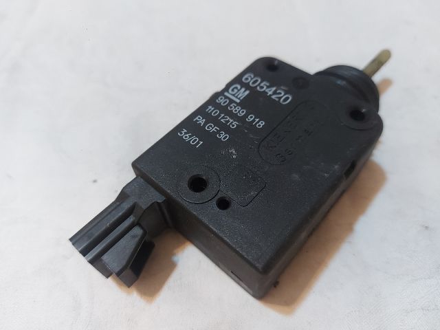 bontott OPEL ZAFIRA A Központizár Motor Tankajtó