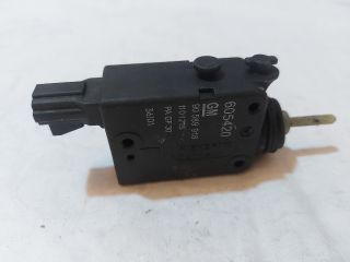 bontott OPEL ZAFIRA A Központizár Motor Tankajtó