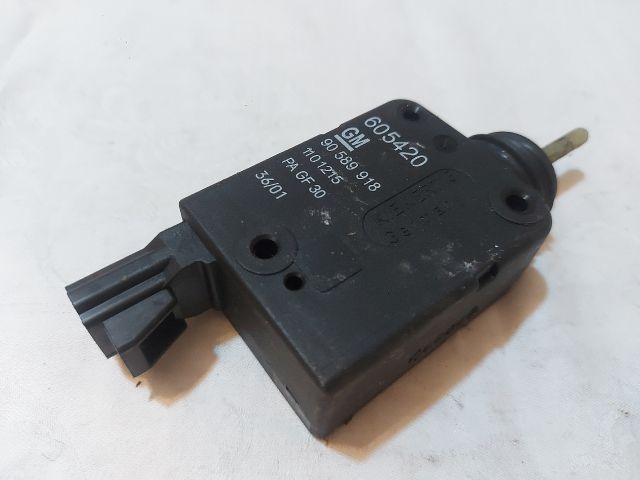 bontott OPEL ZAFIRA A Központizár Motor Tankajtó