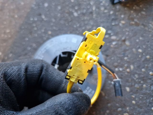 bontott OPEL ZAFIRA A Légzsák Átvezető Szalagkábel