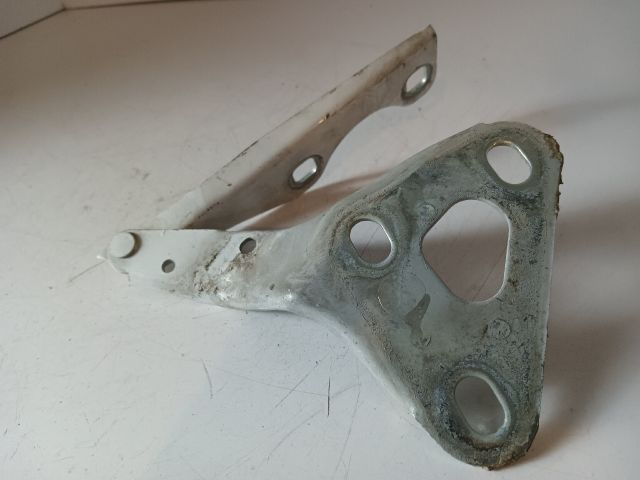 bontott OPEL ZAFIRA A Motorháztető Jobb Zsanér