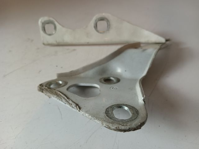 bontott OPEL ZAFIRA A Motorháztető Jobb Zsanér