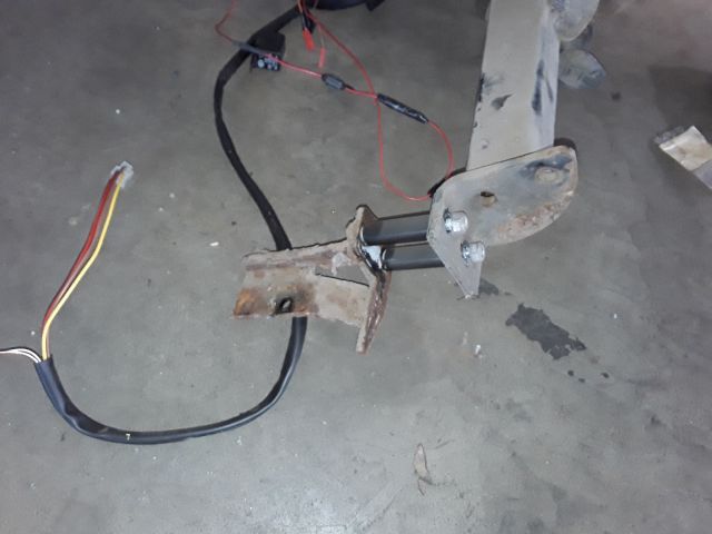 bontott OPEL ZAFIRA A Vonóhorog